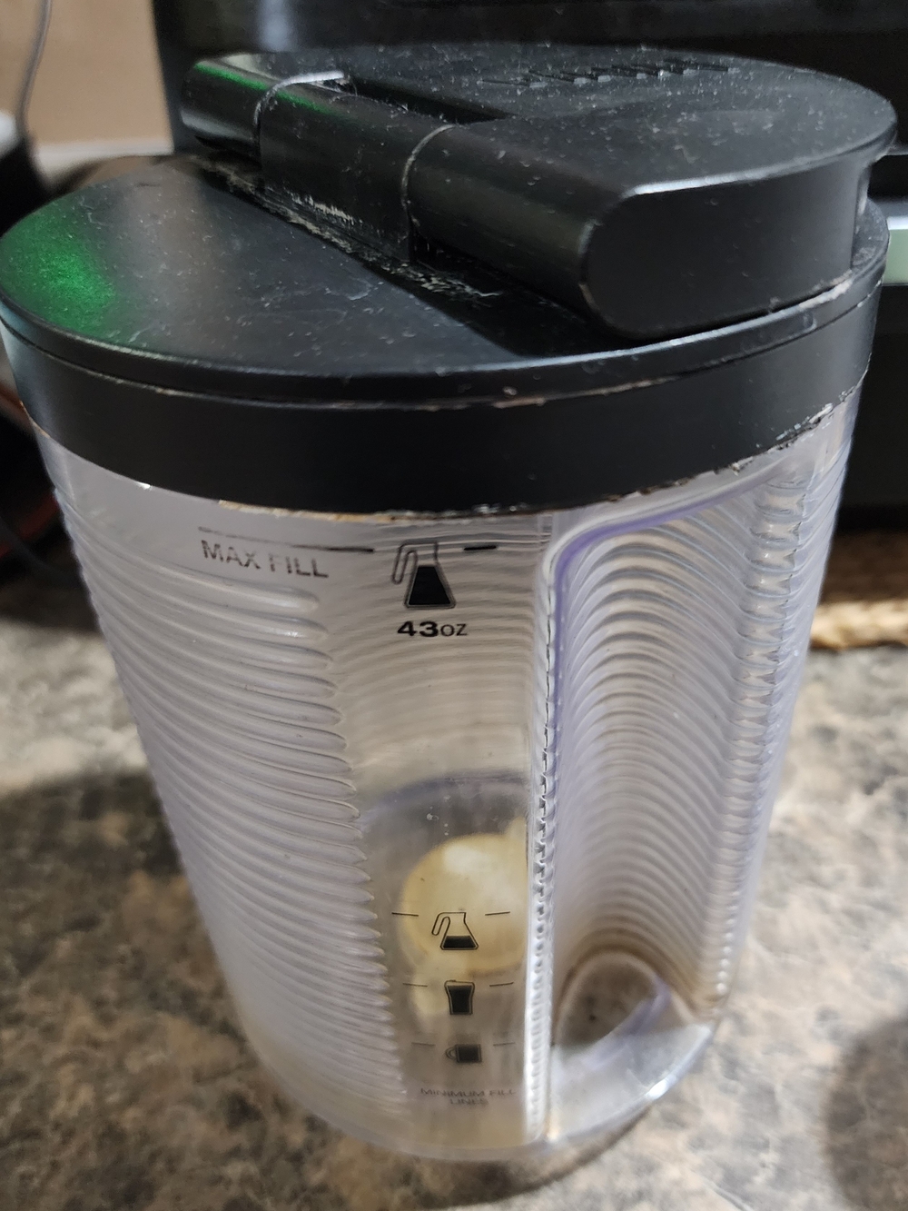 Ninja Black Lid with Clear Measuring Pitcher - 43oza